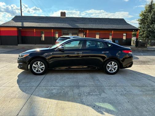 2016 Kia Optima LX