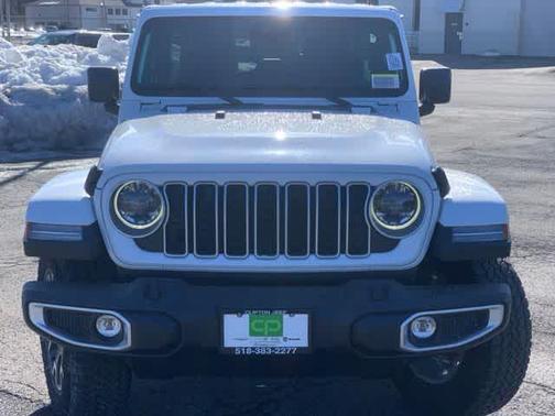 2025 Jeep Wrangler 4-Door Sahara 4x4
