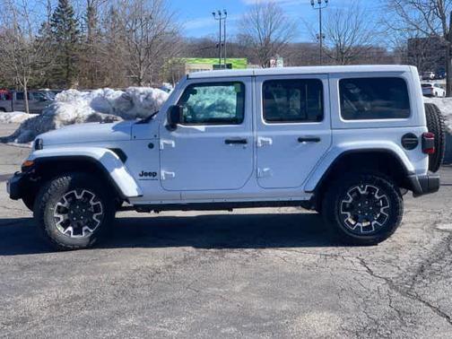 2025 Jeep Wrangler 4-Door Sahara 4x4