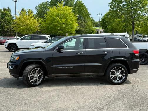 2018 Jeep Grand Cherokee Sterling Edition