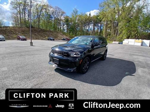 Diamond Black Clear-Coat Exterior Paint 2026 Dodge Durango GT Plus