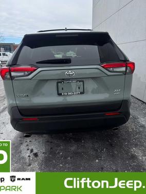 2023 Toyota RAV4 XLE Premium