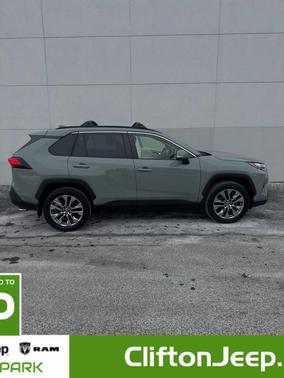 2023 Toyota RAV4 XLE Premium