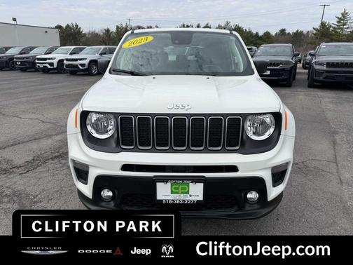 Alpine White Clearcoat 2023 Jeep Renegade Latitude