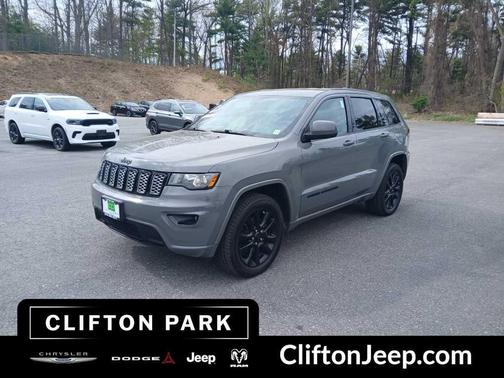 Sting-Gray Clearcoat 2020 Jeep Grand Cherokee Altitude