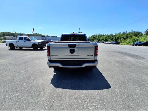 Billet Silver Metallic Clear-Coat Exterior Paint 2026 RAM 1500 Big Horn/Lone Star