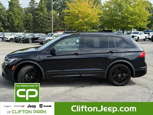 2022 Volkswagen Tiguan 2.0T SE R-Line Black 4MOTION