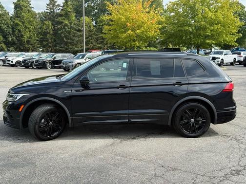 2022 Volkswagen Tiguan 2.0T SE R-Line Black 4MOTION