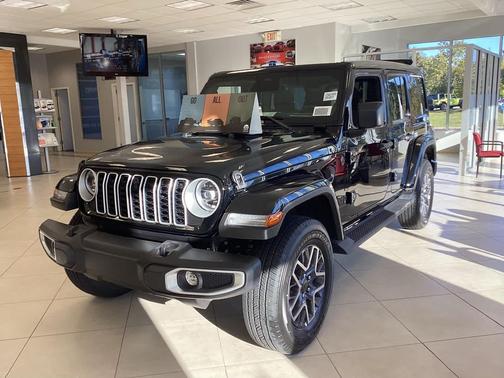 2025 Jeep Wrangler 4-Door Sahara 4x4