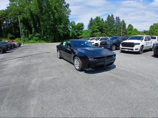 Diamond Black Crystal Pearlcoat 2026 Dodge Charger R/T