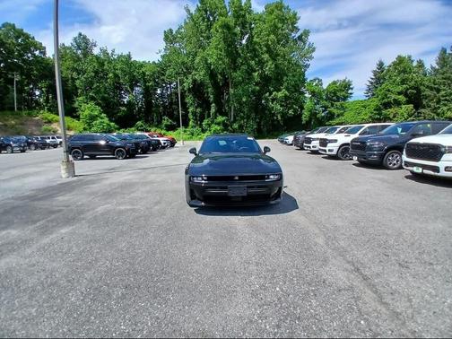 Diamond Black Crystal Pearlcoat 2026 Dodge Charger R/T