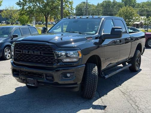 2023 RAM 2500 Big Horn Crew Cab 4x4 6'4' Box