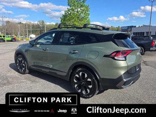 Jungle Green 2023 Kia Sportage Plug-In Hybrid X-Line