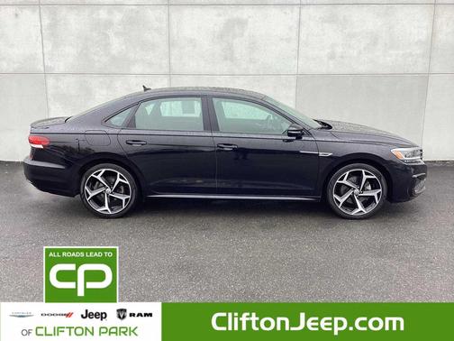 2021 Volkswagen Passat 2.0T R-Line