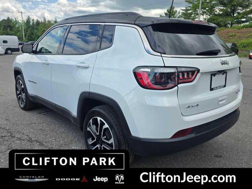 Bright White Clearcoat 2022 Jeep Compass Limited