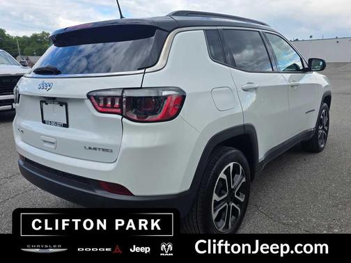 Bright White Clearcoat 2022 Jeep Compass Limited