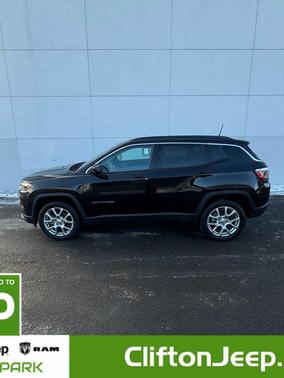 2022 Jeep Compass Latitude Lux