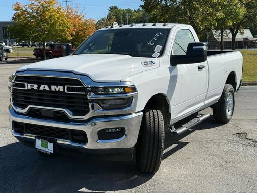 2025 RAM 2500 Tradesman Regular Cab 4x4 8' Box