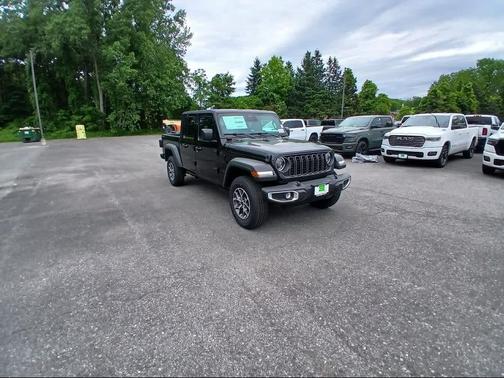 Black Clear-Coat Exterior Paint 2026 Jeep Gladiator Sport S
