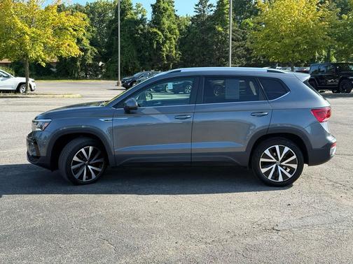 2022 Volkswagen Taos 1.5T SE