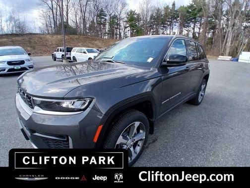 Baltic Gray Metallic Clear-Coat Exterior Paint 2026 Jeep Grand Cherokee Limited
