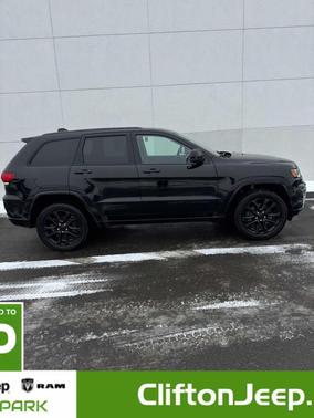 2021 Jeep Grand Cherokee Laredo