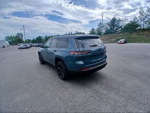 Steel Blue Exterior Paint 2026 Jeep Grand Cherokee Limited