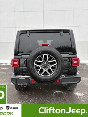 2025 Jeep Wrangler 4-Door Sahara 4x4