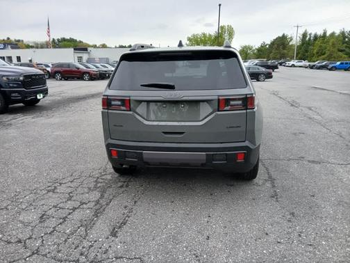 Sting-Gray Clear-Coat Exterior Paint 2026 Jeep Cherokee Laredo