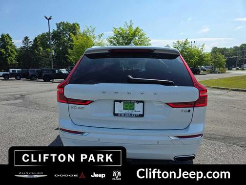 Crystal White Metallic 2021 Volvo XC60 T6 Inscription