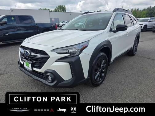 Crystal White Pearl 2023 Subaru Outback Onyx Edition