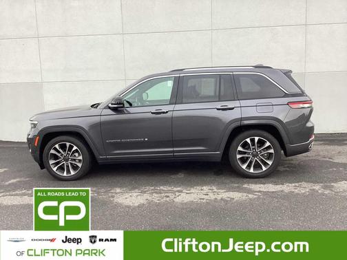 2022 Jeep Grand Cherokee Overland