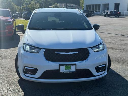 2026 Chrysler Pacifica L