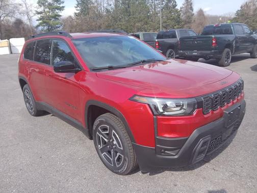 Red Hot Pearl-Coat Exterior Paint 2026 Jeep Cherokee Laredo 4x4