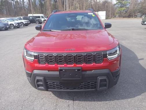 Red Hot Pearl-Coat Exterior Paint 2026 Jeep Cherokee Laredo 4x4