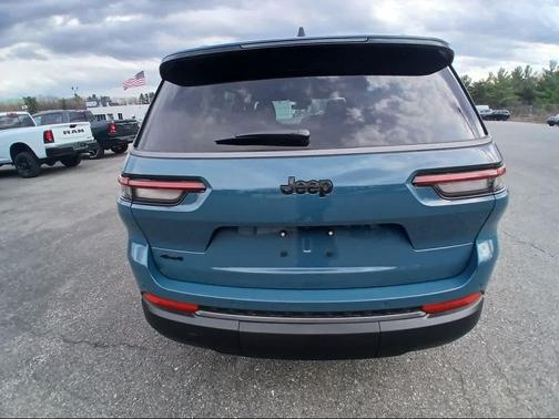 Steel Blue Exterior Paint 2026 Jeep Grand Cherokee Limited