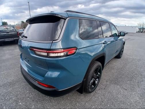 Steel Blue Exterior Paint 2026 Jeep Grand Cherokee Limited