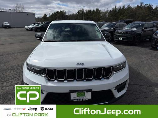 2023 Jeep Grand Cherokee Laredo