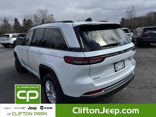 2023 Jeep Grand Cherokee Laredo