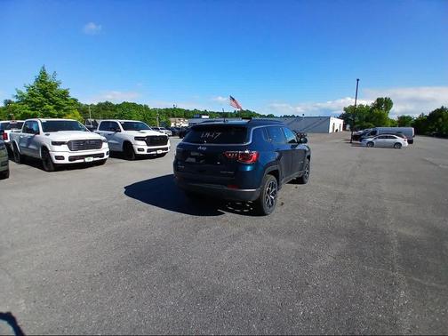 Fathom Blue Pearl-Coat Exterior Paint 2026 Jeep Compass Limited