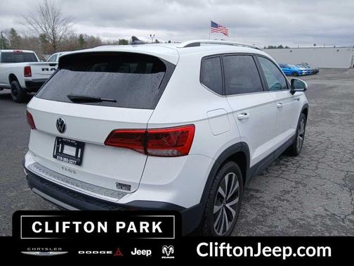 2023 Volkswagen Taos 1.5T SE