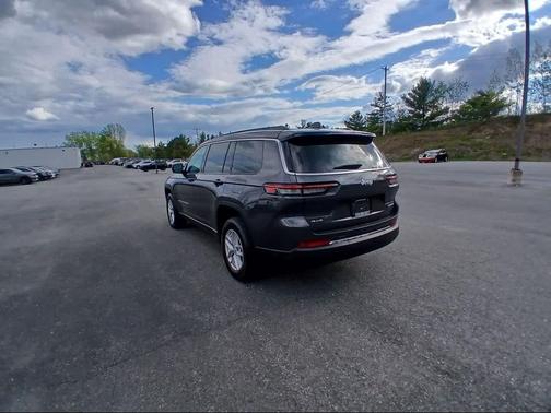 Baltic Gray Metallic Clear-Coat Exterior Paint 2025 Jeep Grand Cherokee Laredo