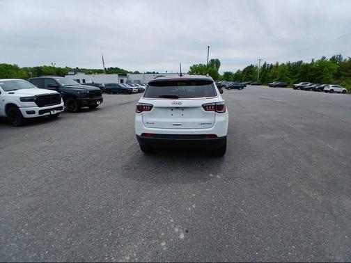 Bright White Clear-Coat Exterior Paint 2026 Jeep Compass Limited