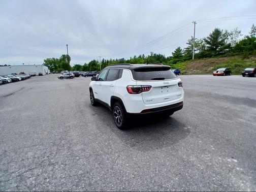 Bright White Clear-Coat Exterior Paint 2026 Jeep Compass Limited