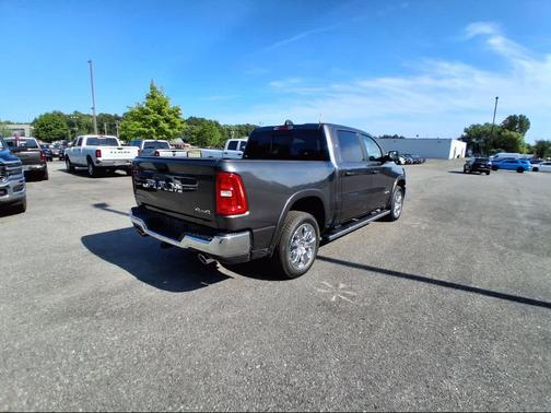 Granite Crystal Metallic Clear-Coat Exterior Paint 2026 RAM 1500 Big Horn/Lone Star