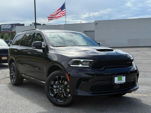 Diamond Black Clear-Coat Exterior Paint 2026 Dodge Durango GT Plus