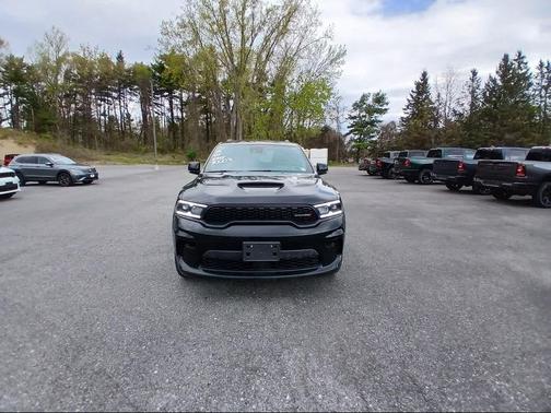 Diamond Black Clear-Coat Exterior Paint 2026 Dodge Durango GT Plus