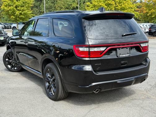 Diamond Black Clear-Coat Exterior Paint 2026 Dodge Durango GT Plus