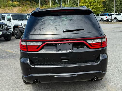 Diamond Black Clear-Coat Exterior Paint 2026 Dodge Durango GT Plus