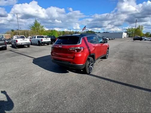 Red Hot Pearl-Coat Exterior Paint 2026 Jeep Compass Limited